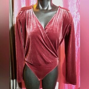 "Express" Long sleeve gathered V neck bodysuit